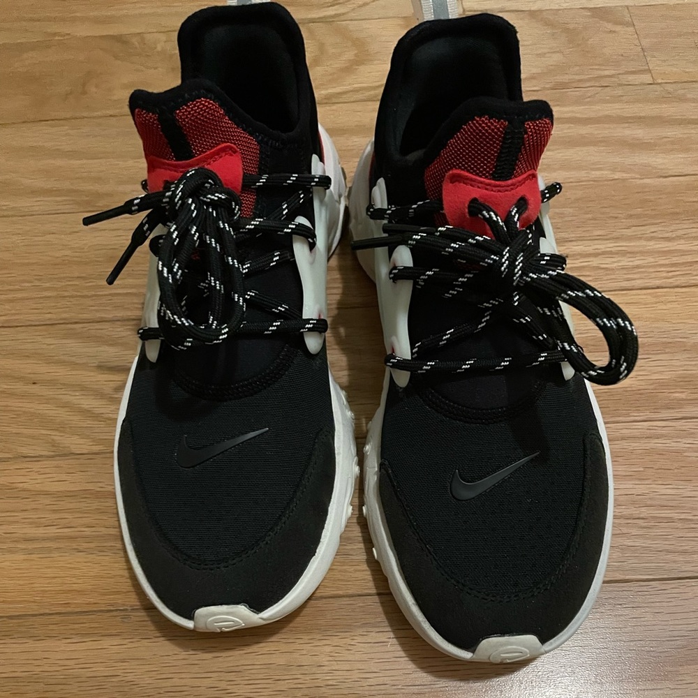 Nike Kids Sneakers Black and Red